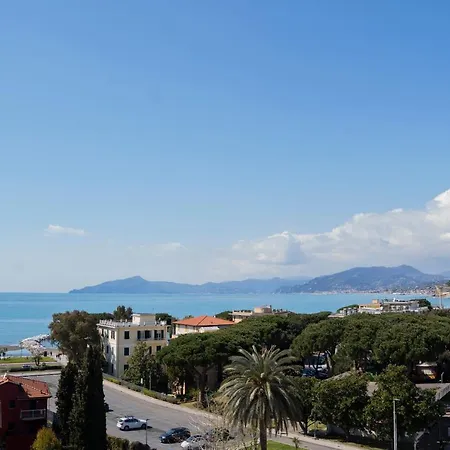 Apartment 025 - Casa Panoramica 90metri Dalla Spiaggia Con Vista Mare E Terrazzo In Centro *