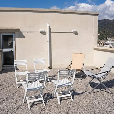 025 - Casa Panoramica 90metri Dalla Spiaggia Con Vista Mare E Terrazzo In Centro Apartment