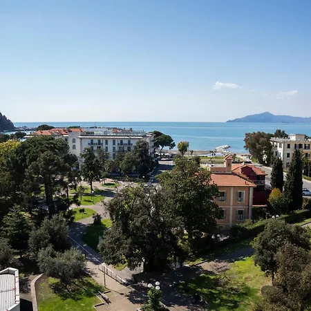 025 - Casa Panoramica 90metri Dalla Spiaggia Con Vista Mare E Terrazzo In Centro * Sestri Levante